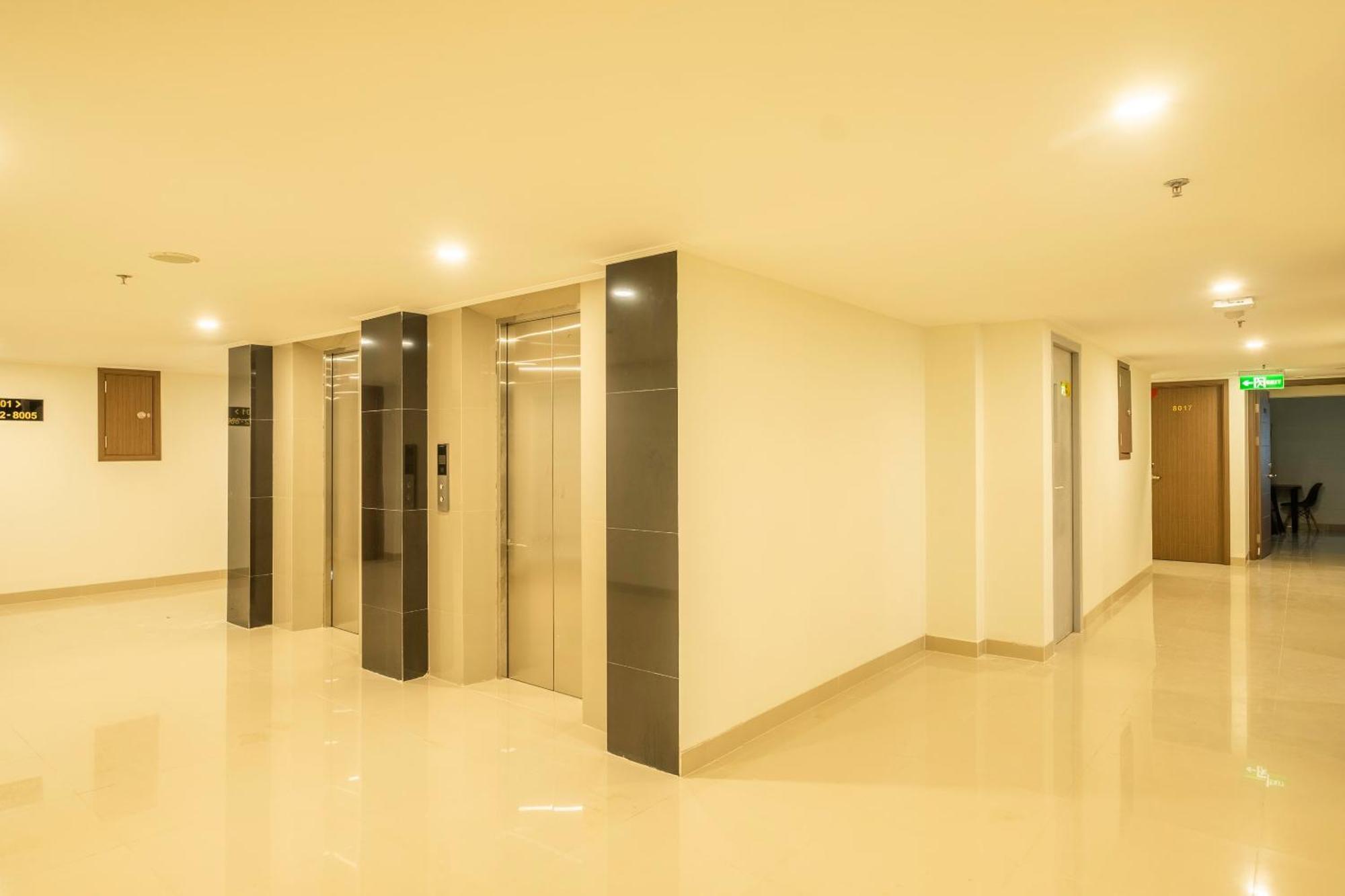 Super Oyo Collection O Hotel Pasar Baru Heritage Бандунг Экстерьер фото